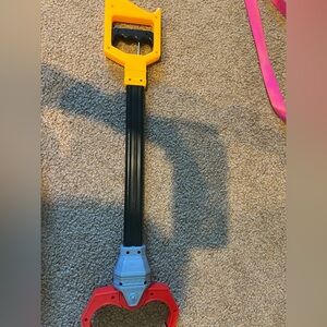 Kids grabber toy